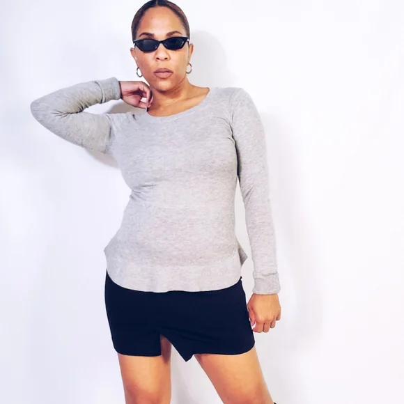 GAP Ruffle Sweater - Picture 1 of 7